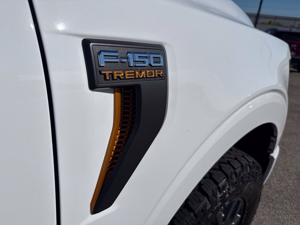 New 2026 Oxford White Ford Tremor® image 12