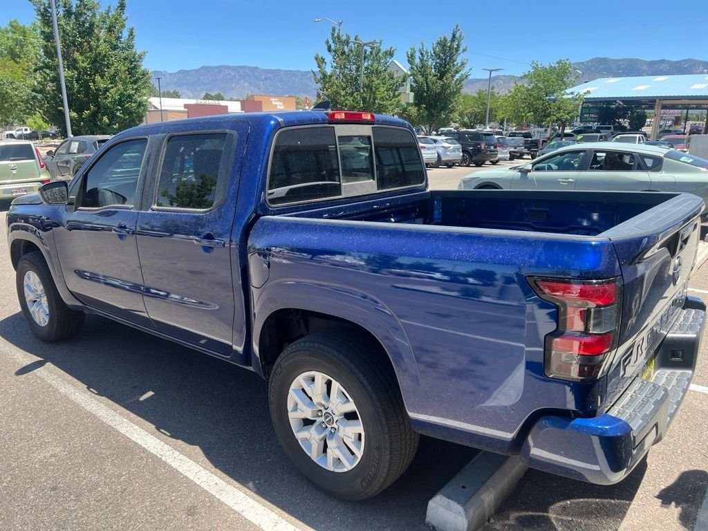 Used 2022 Blue Nissan SV image 10