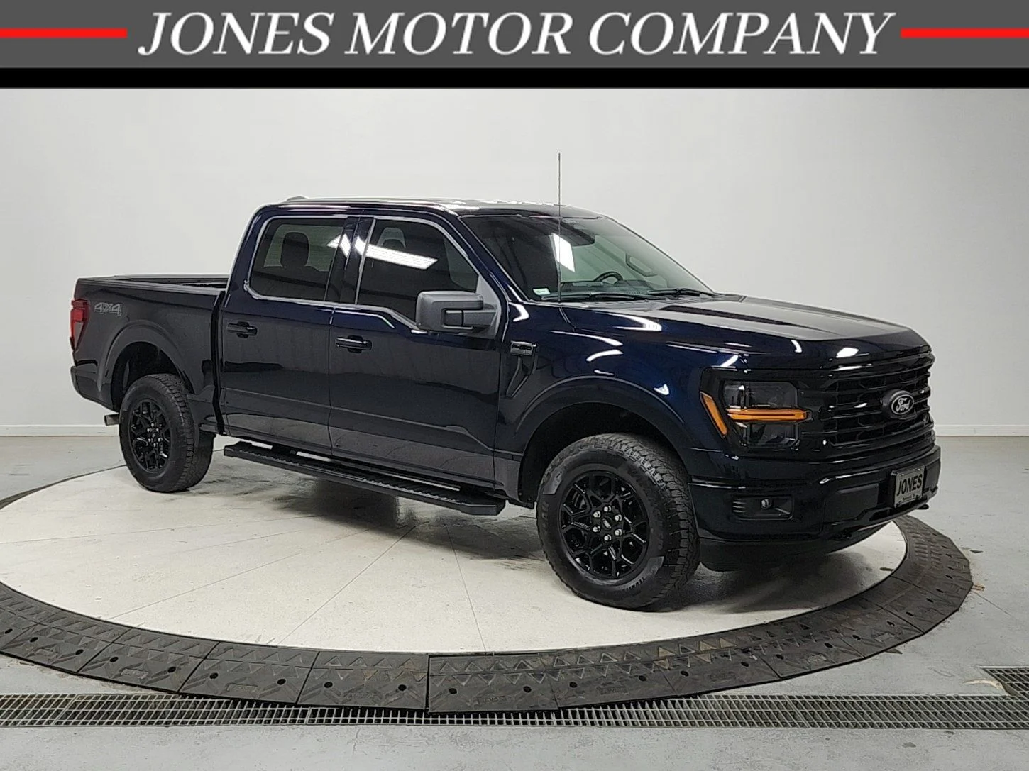 Used 2024  Ford XLT image 1