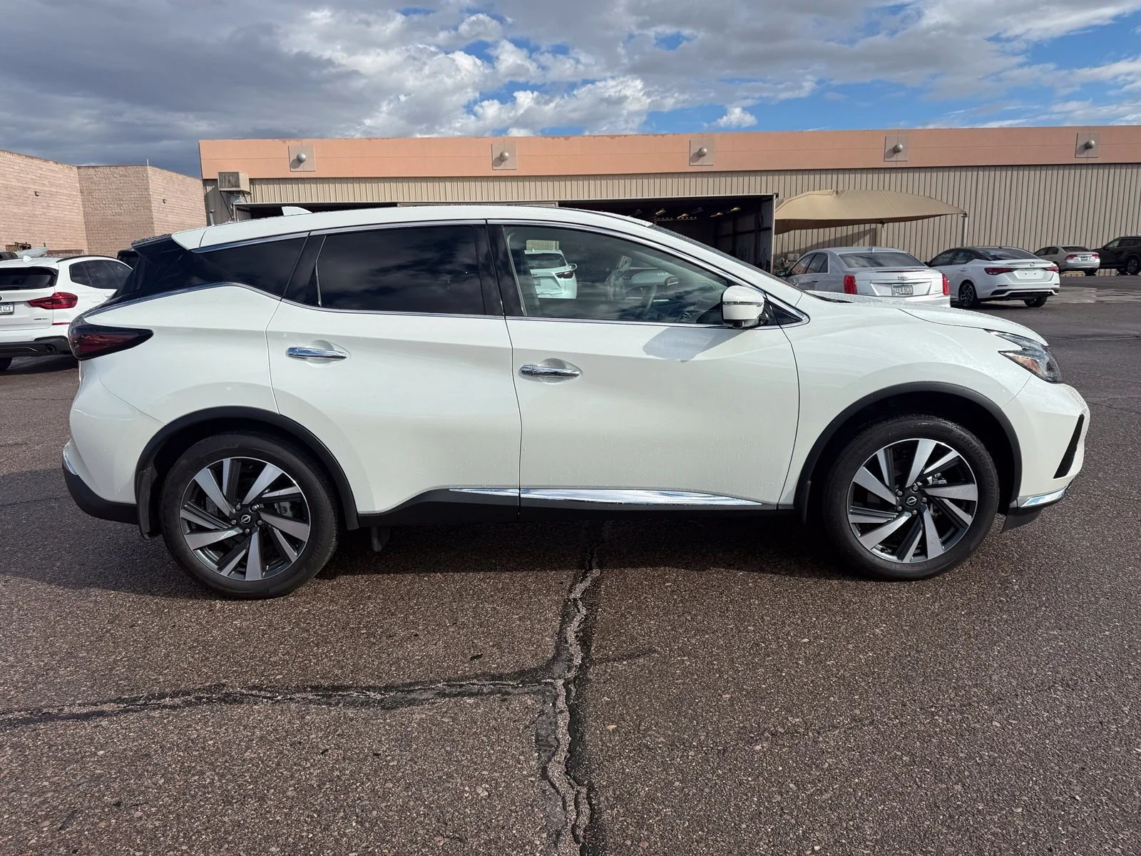 Used 2024 Pearl White Tricoat Nissan SL image 3