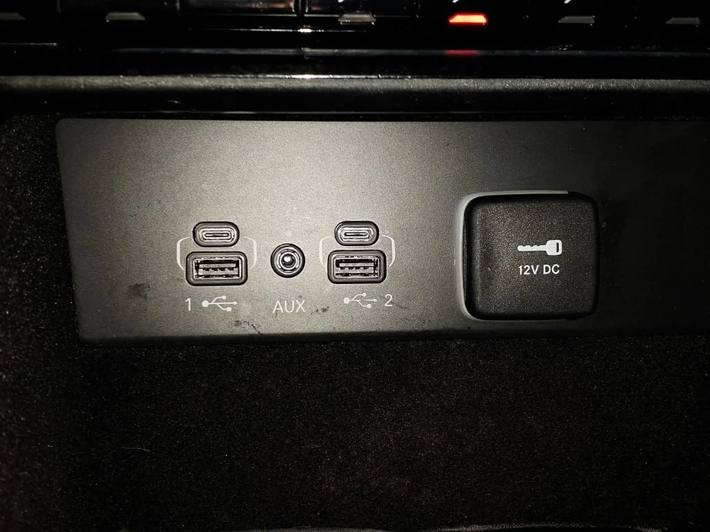 Used 2023 Bright White Cl Jeep Overland image 25