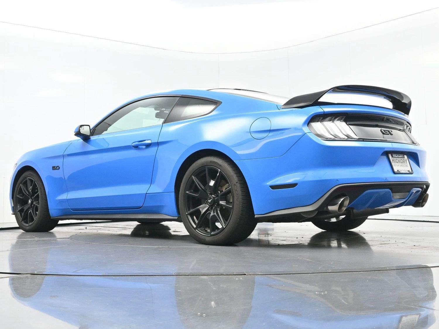 Used 2017 Grabber Blue Ford GT Premium image 49