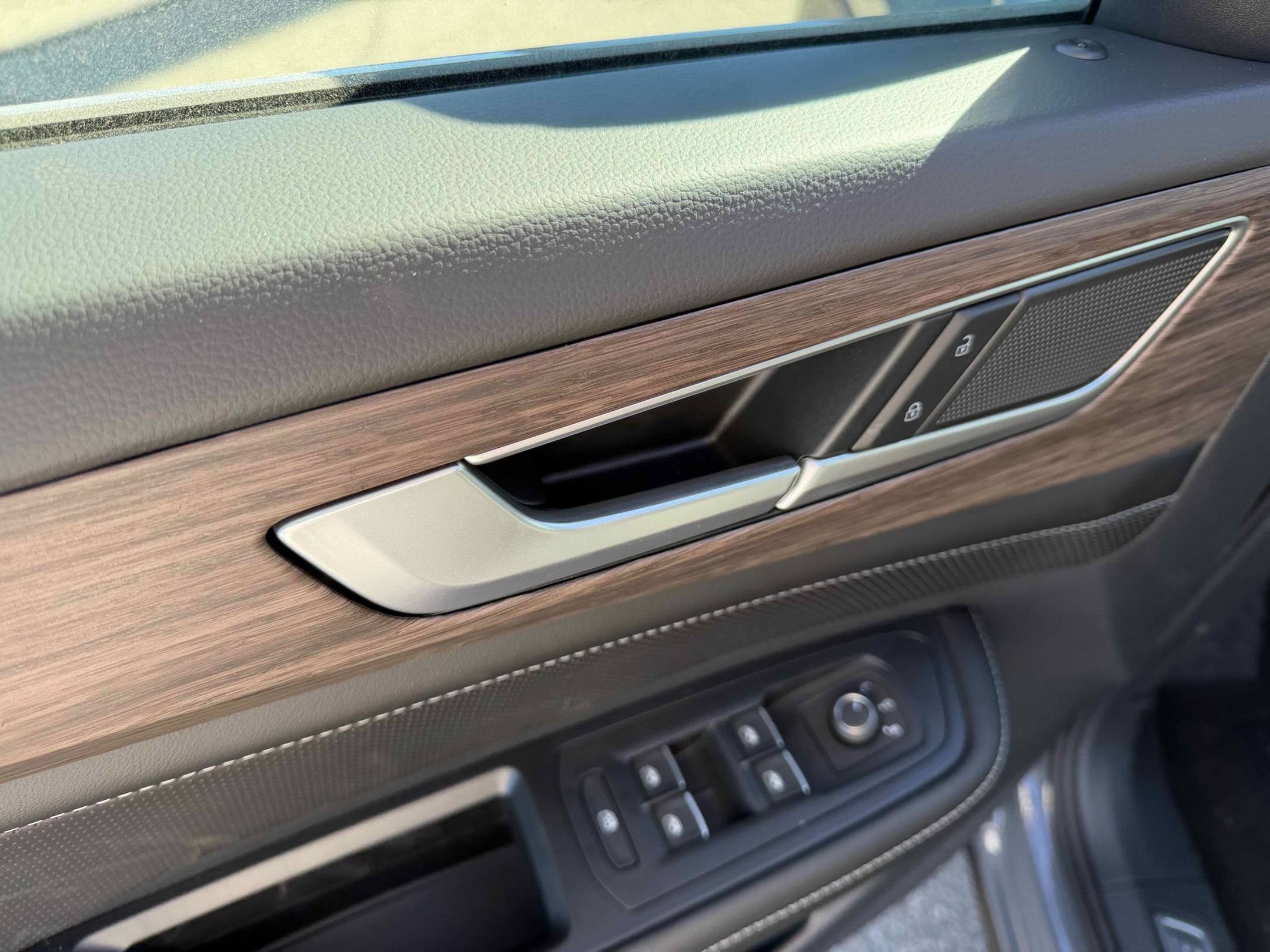 New 2026 Gray Volkswagen 2.0T SEL image 18