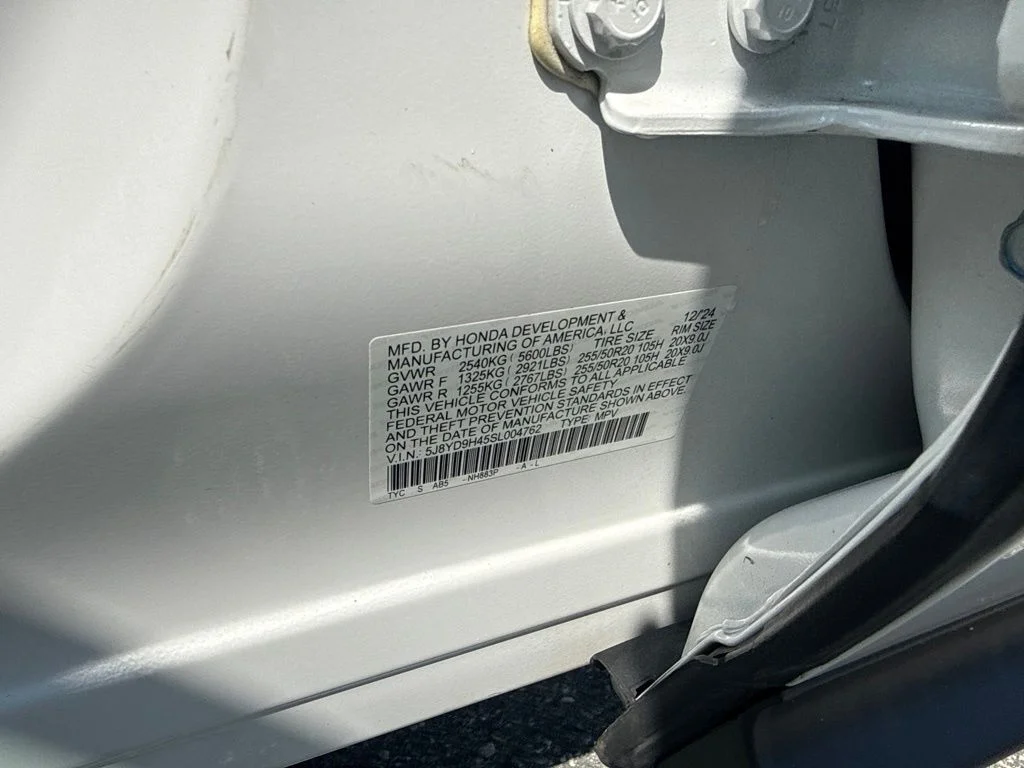 Used 2025 White Acura Technology Package image 28