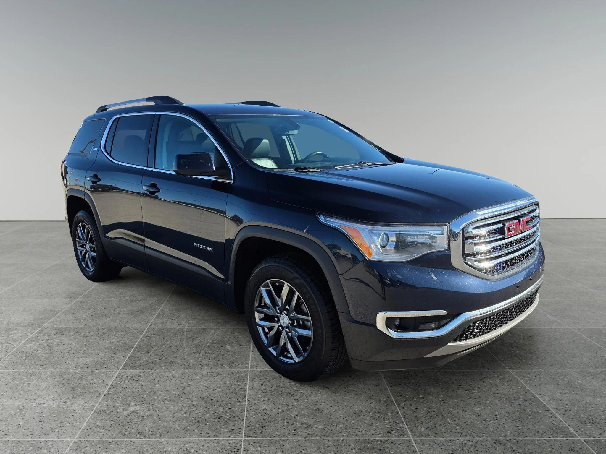 Used 2017 Dark Sapphire Blue Metallic GMC SLT image 8