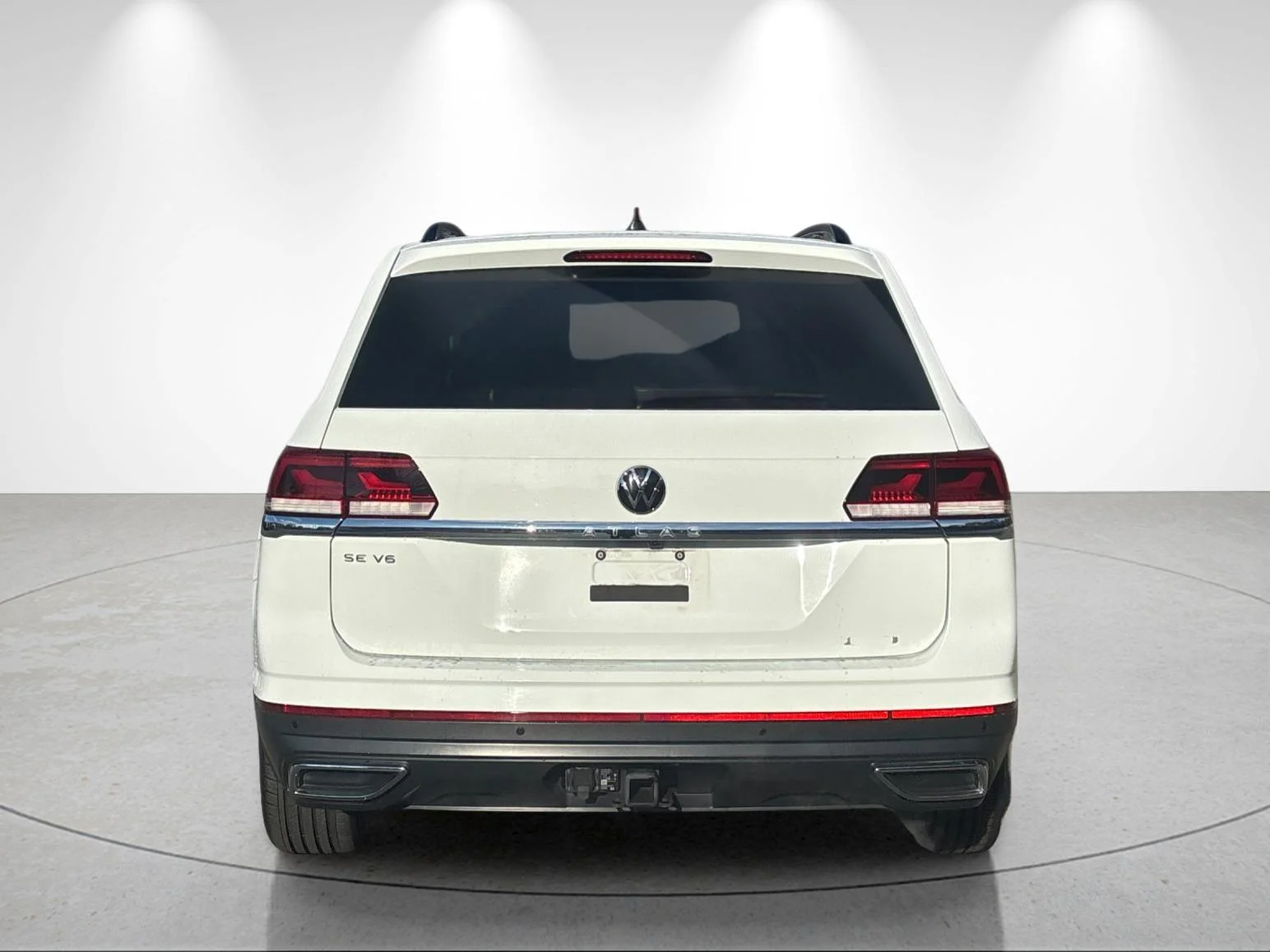 Used 2022 Pure White Volkswagen 3.6L V6 SE w/Technology image 4