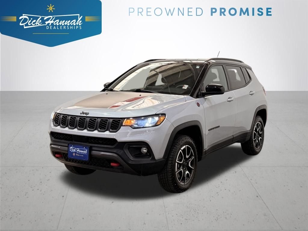 Used 2024 Silver Jeep Trailhawk image 1