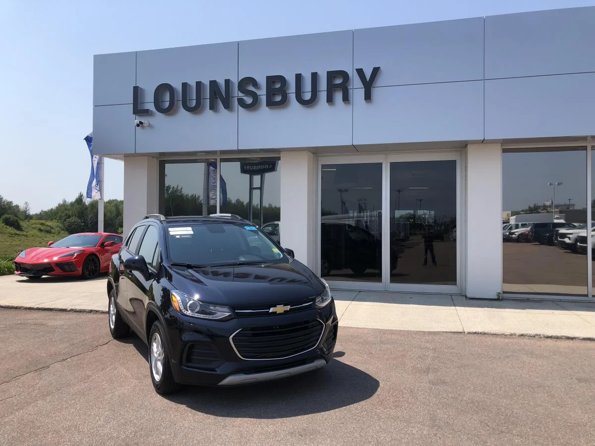 Used 2022 Blue Chevrolet Awd 4dr Lt image 1