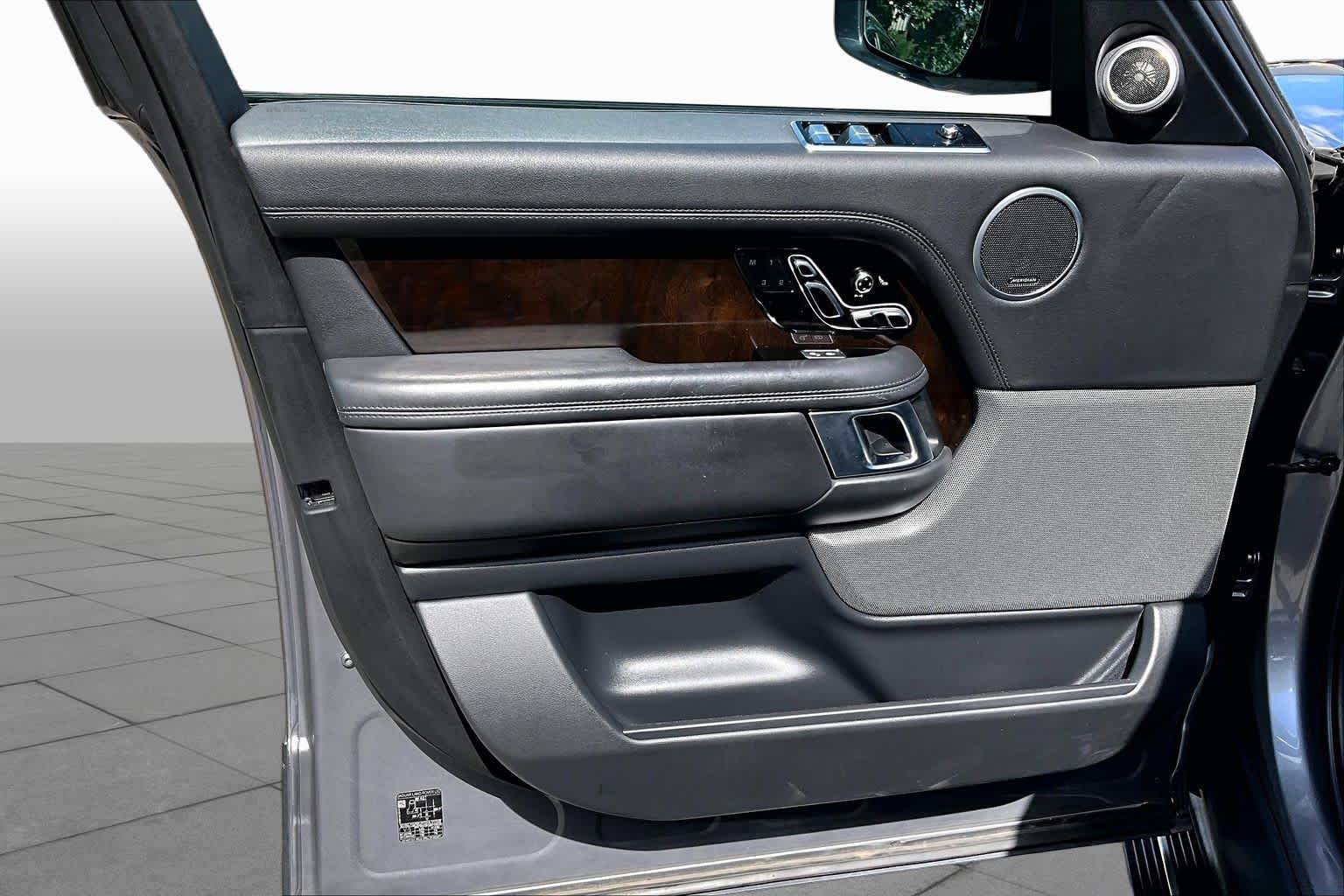 Used 2020 Eiger Grey Metallic Land Rover HSE image 21