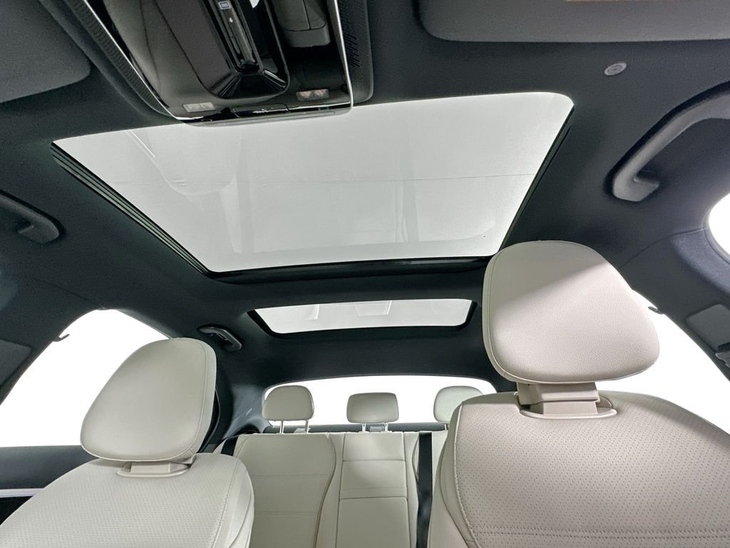 New 2026 Polar White Mercedes-Benz C 300 image 23