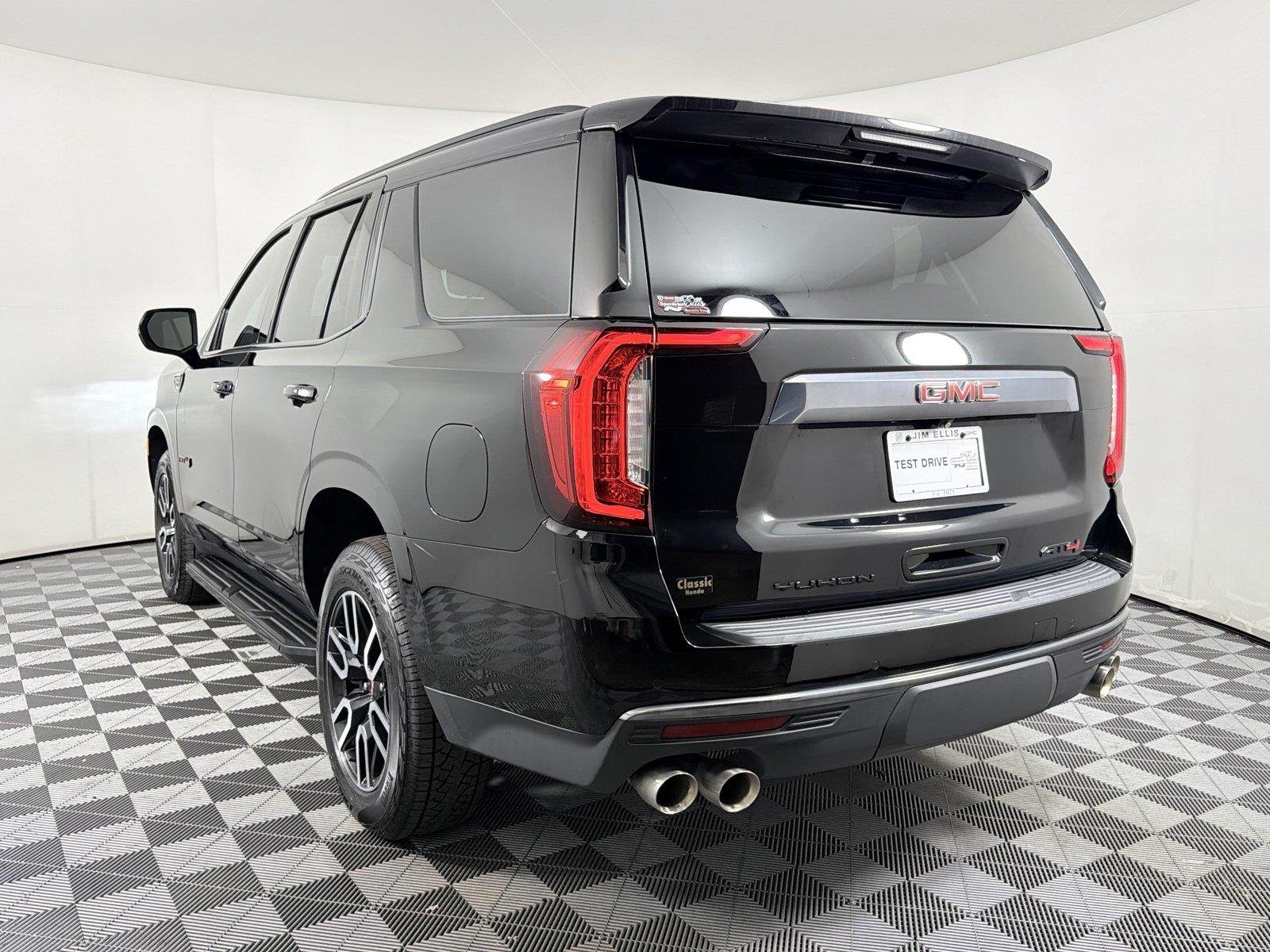 Certified Used 2023 Onyx Black GMC AT4 image 4