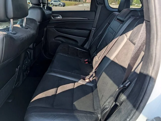Used 2020 White Jeep Altitude image 25