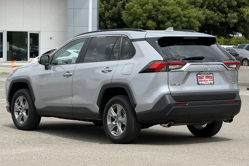 Used 2025 Silver Toyota XLE image 8