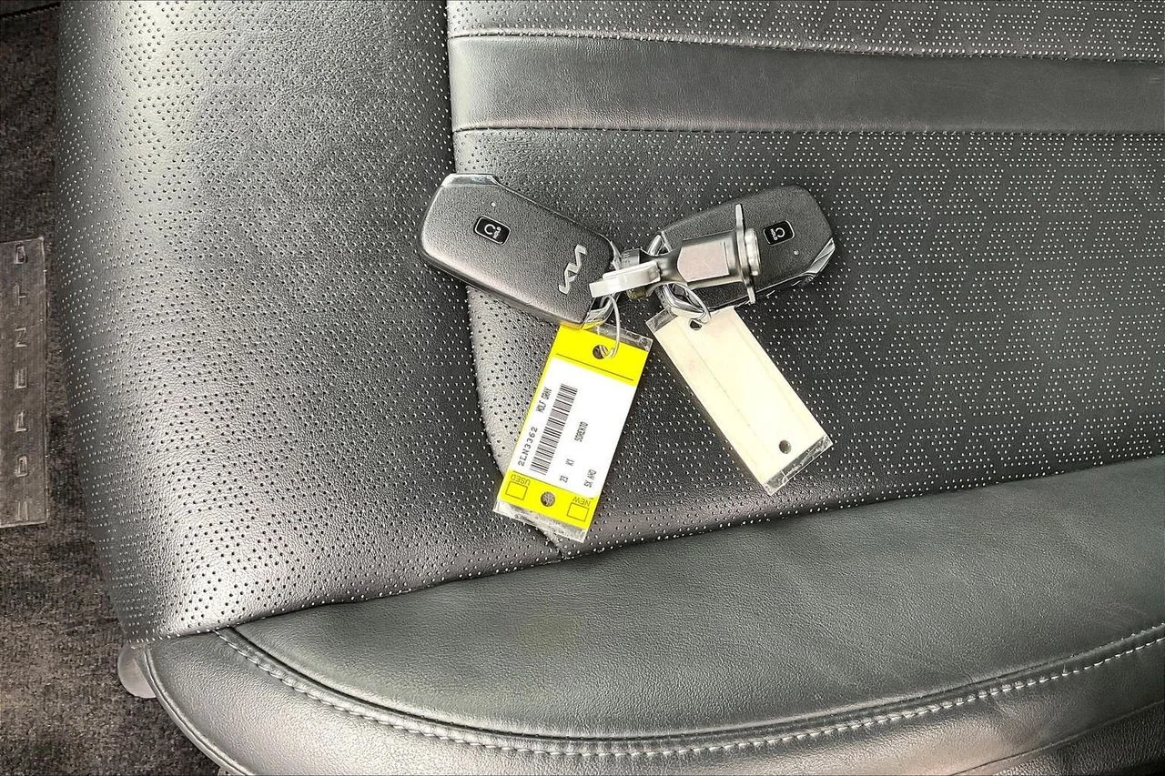 Used 2023 Gray Kia SX image 35
