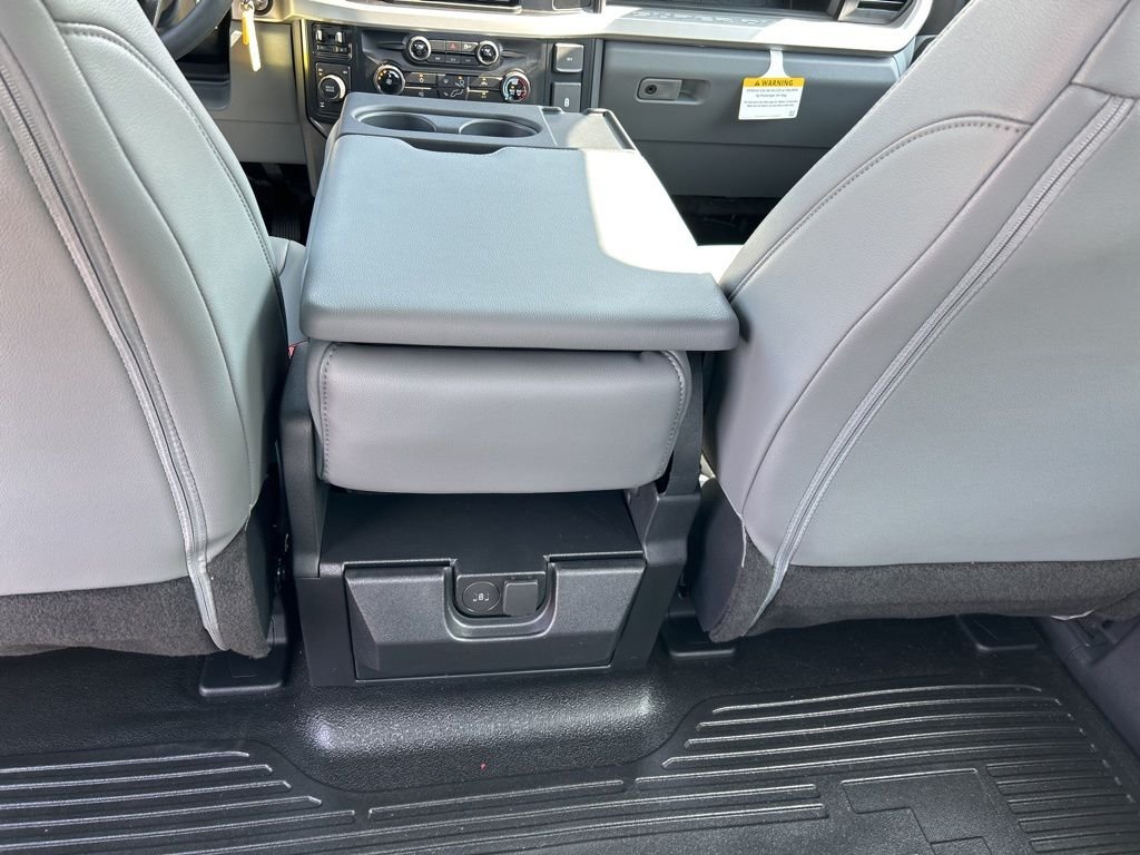 New 2026 Oxford White Ford XL image 39