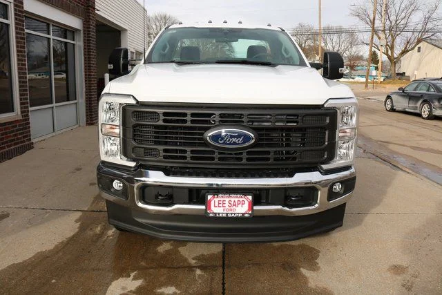 New 2026 Oxford White Ford F-250® XL image 3