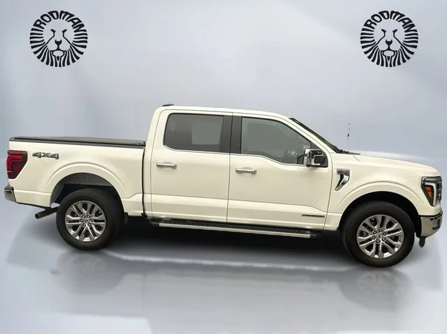 Used 2024 White Metallic Ford Lariat image 5