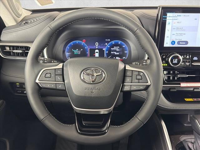 Certified Used 2026 RUBY FLARE PEARL Toyota  image 25