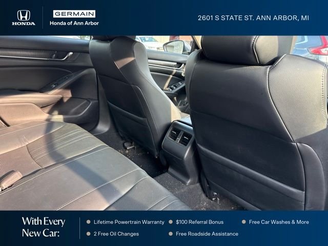 Used 2018 Modern Steel Metallic Honda Touring 2.0T image 14