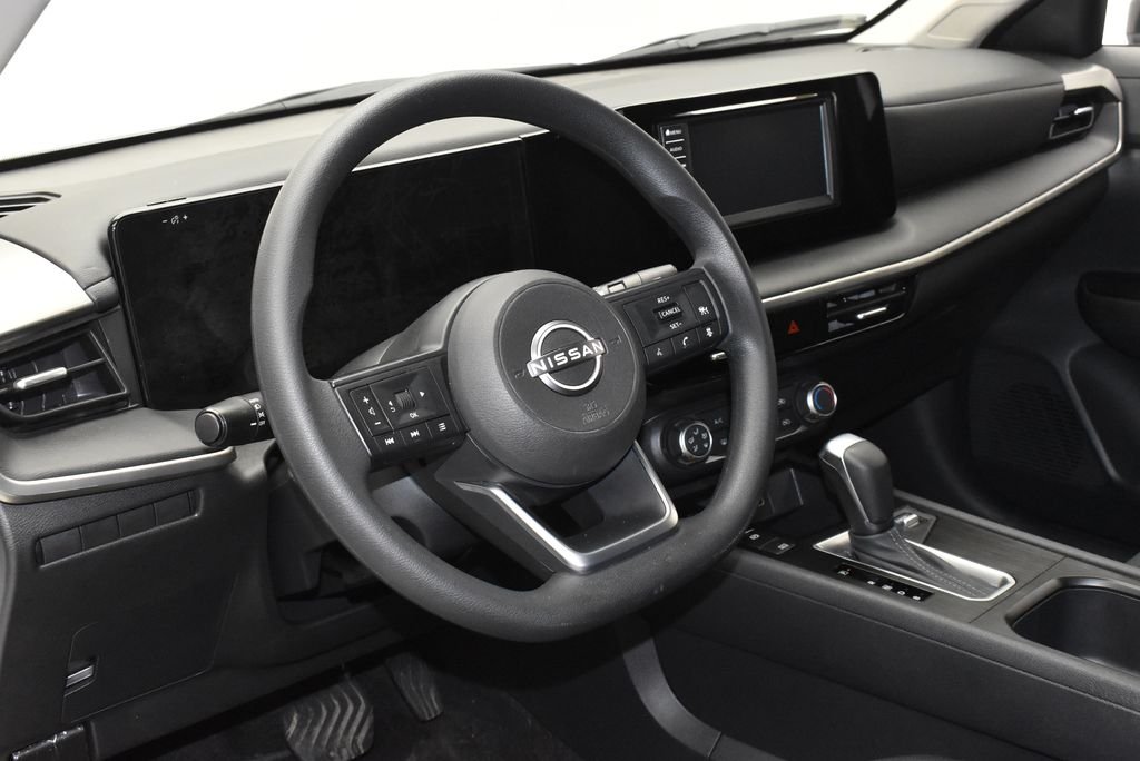 Certified Used 2025 White Nissan S image 15