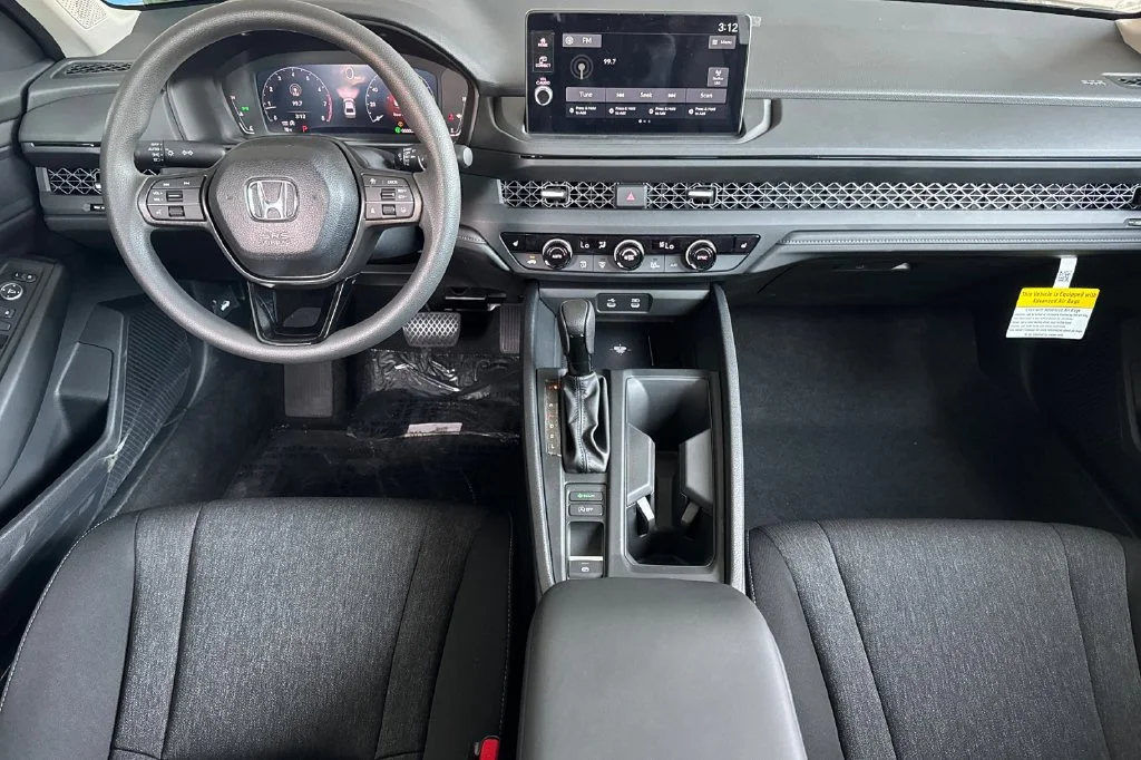 New 2026 Urban Gray Pearl Honda SE image 15