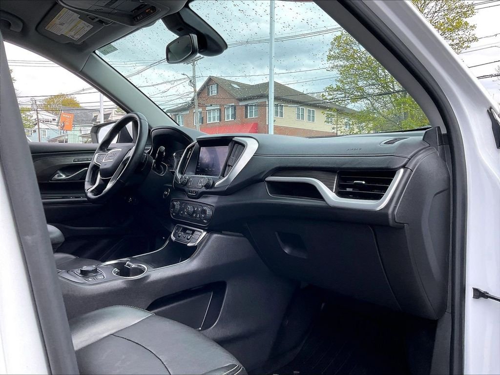 Used 2022 White GMC SLT image 14