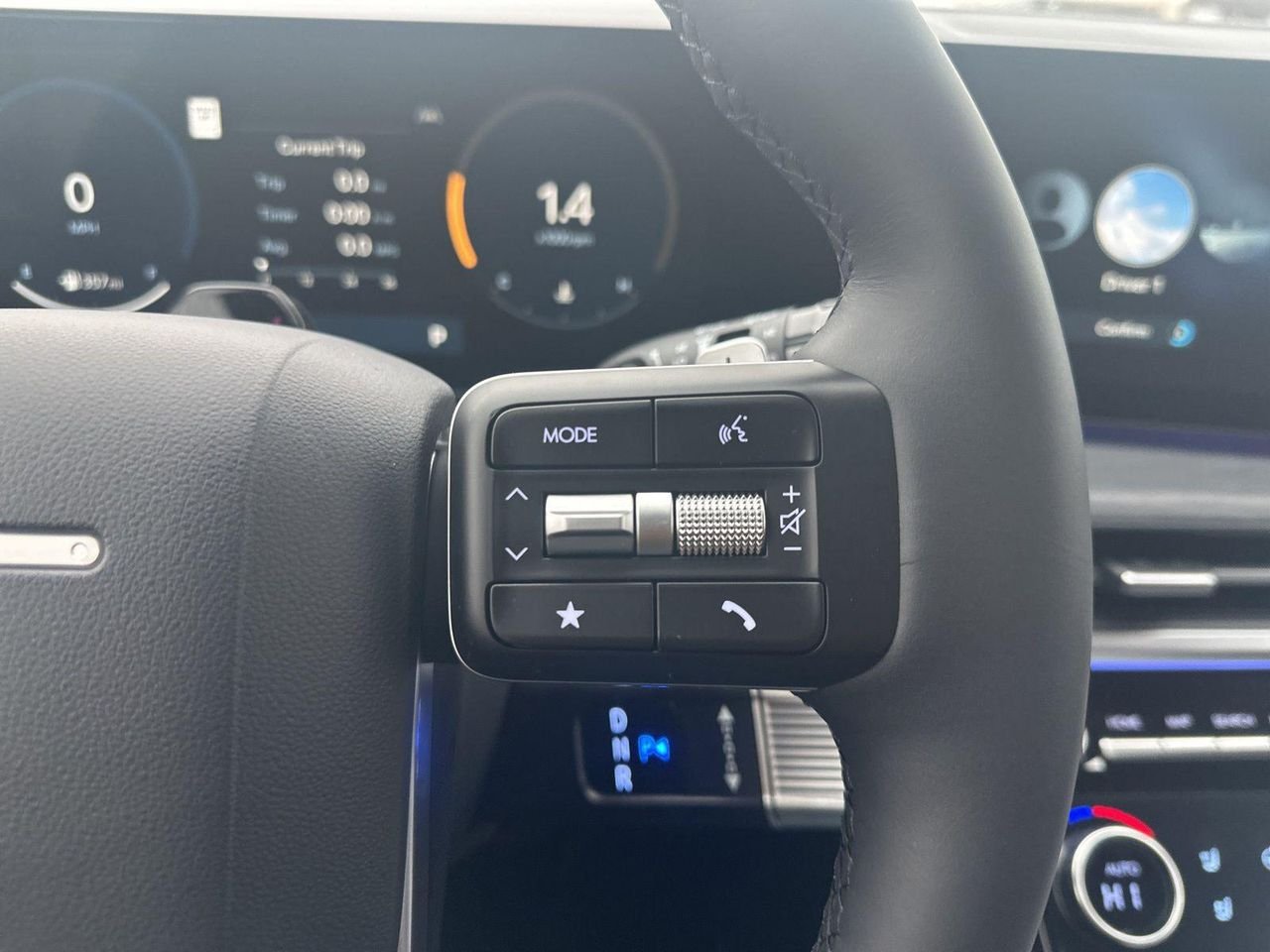 2026 Hyundai Santa Fe Limited - Photo 15