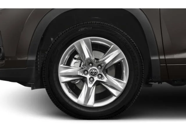 Used 2019 Shoreline Mist Toyota Limited image 11