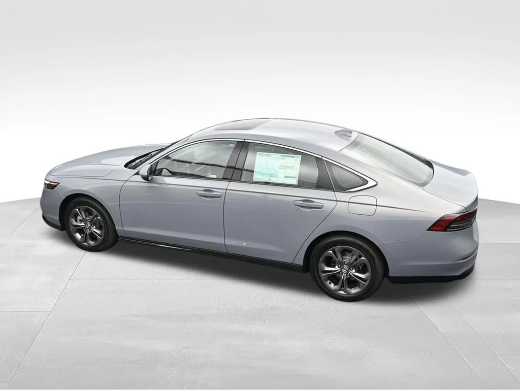 New 2026 Urban Gray Pearl Honda EX-L image 17