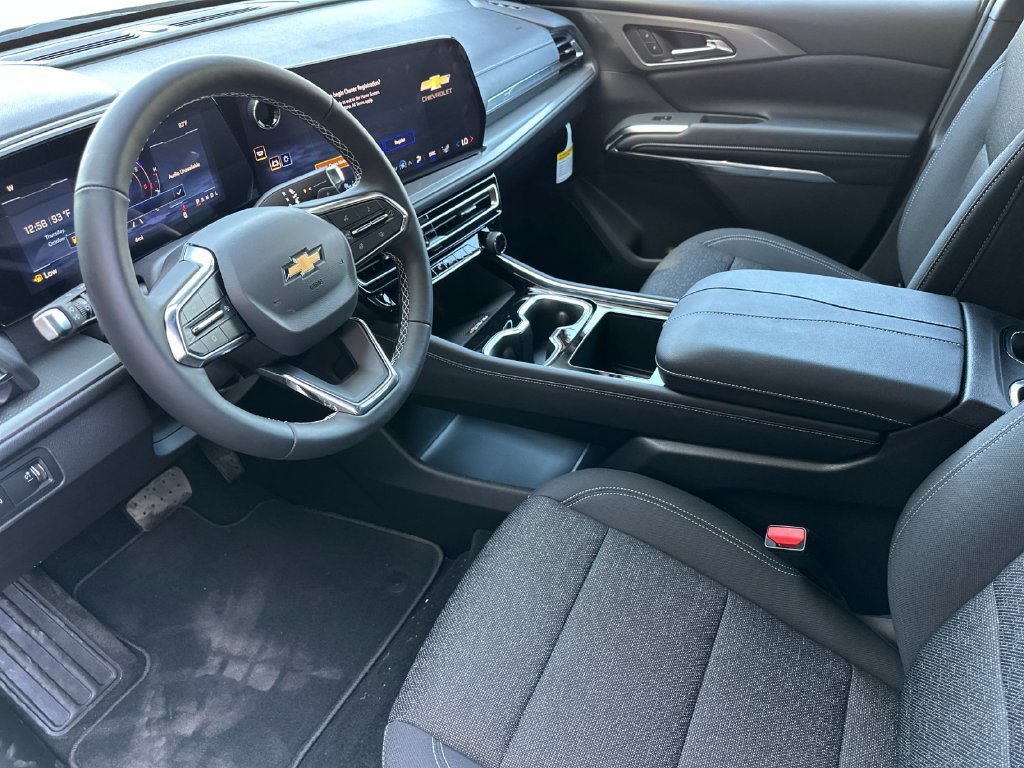 2027 Chevrolet Traverse LT - Photo 10