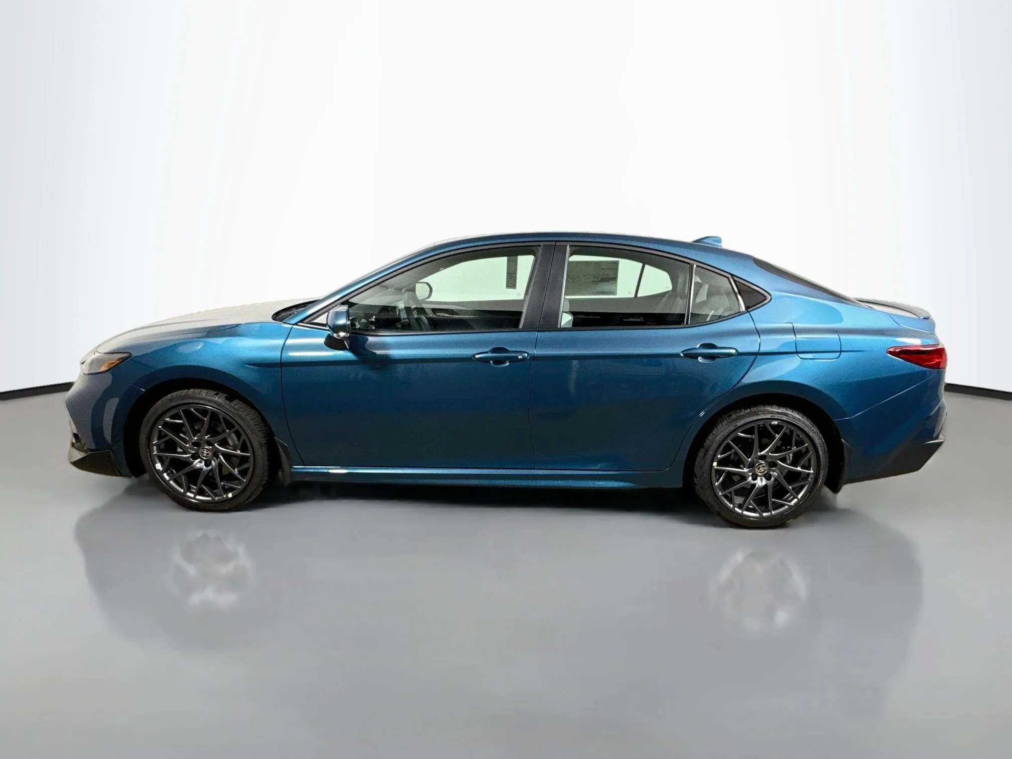 New 2026 Ocean Gem Toyota SE image 4