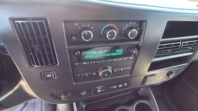 2025 Chevrolet Express Cargo Work Van - Photo 15