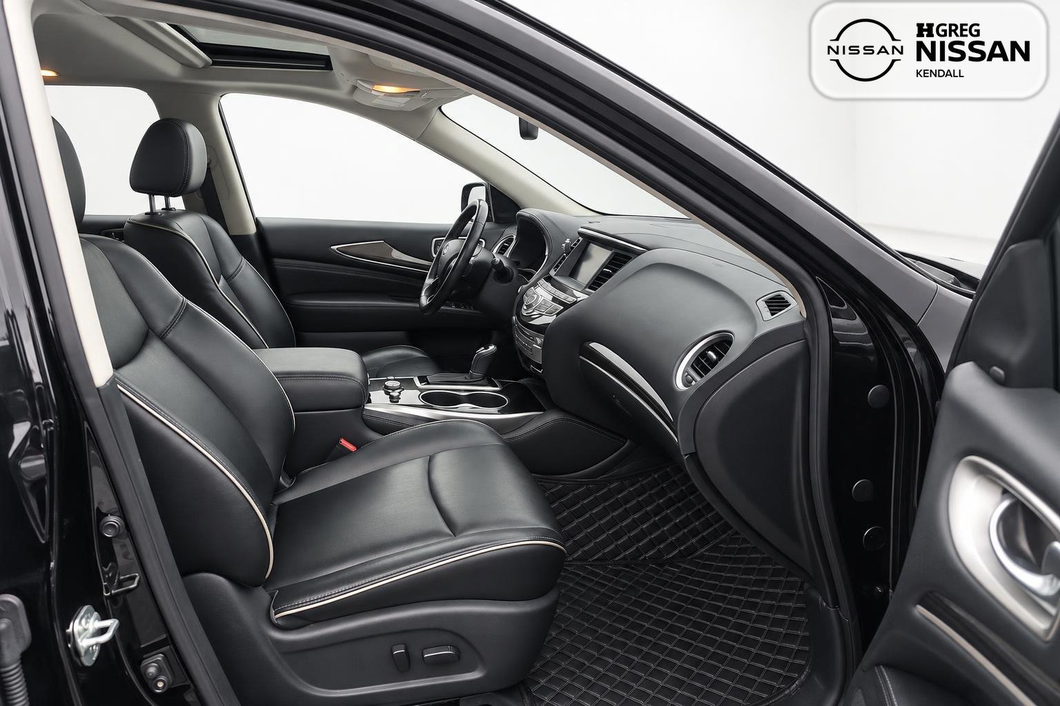 Used 2019 Black INFINITI PURE image 8