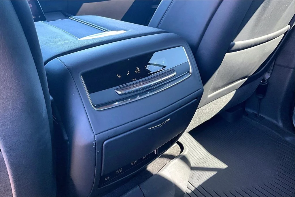 Used 2026 White Cadillac Platinum Sport image 25