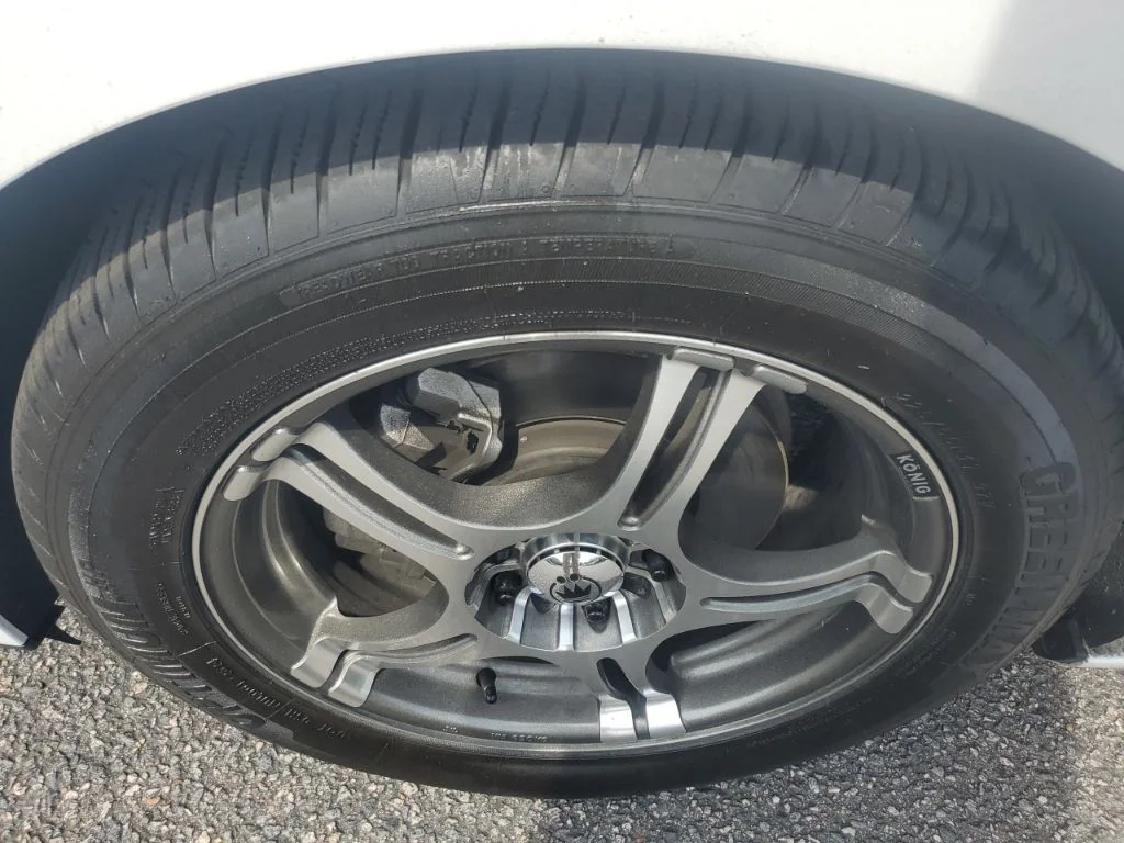 Used 2019 White Chevrolet LT image 11