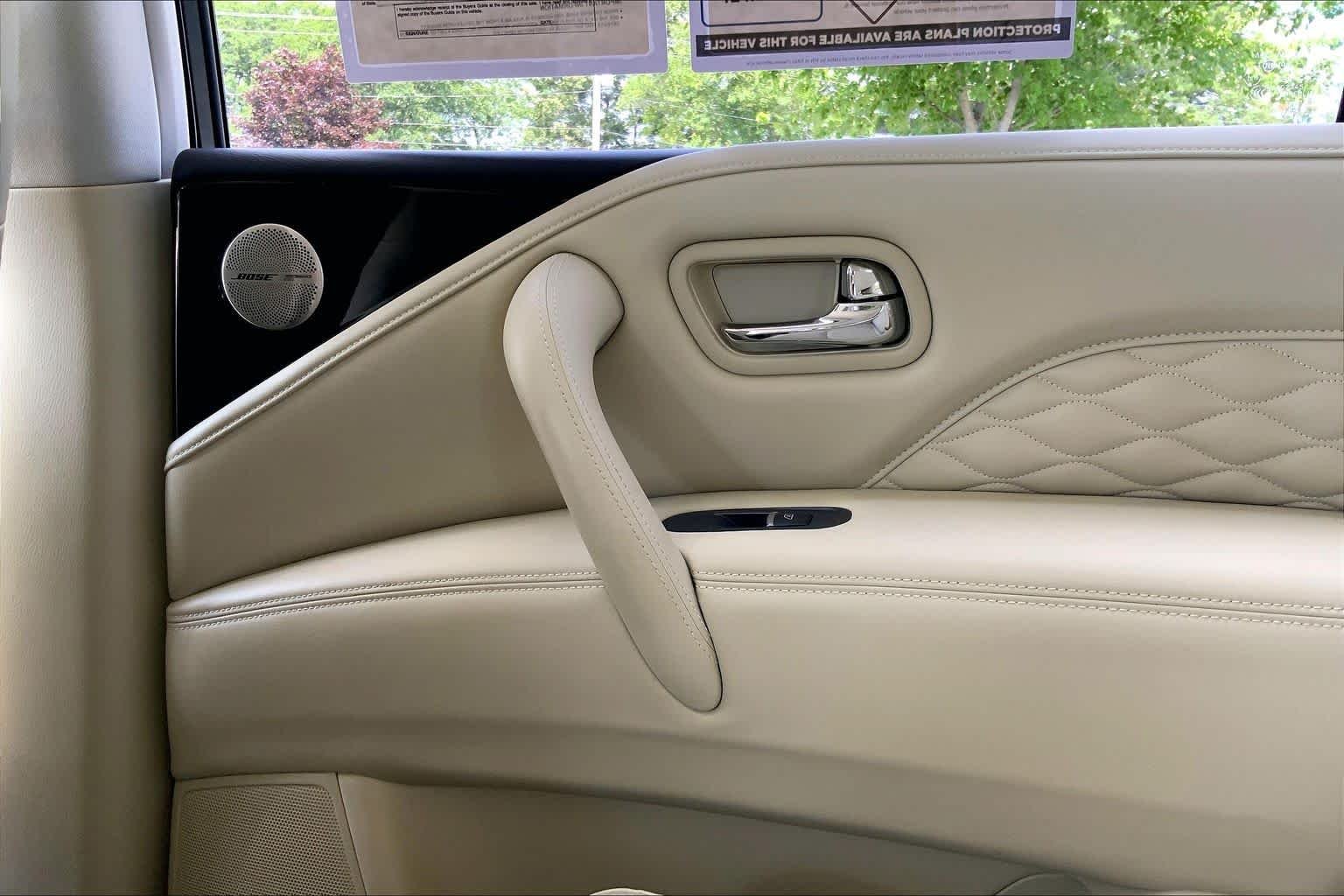 Used 2020 Mineral Black INFINITI LUXE image 36