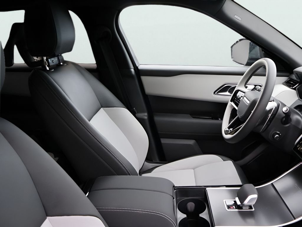New 2026 Carpathian Grey Land Rover  image 8