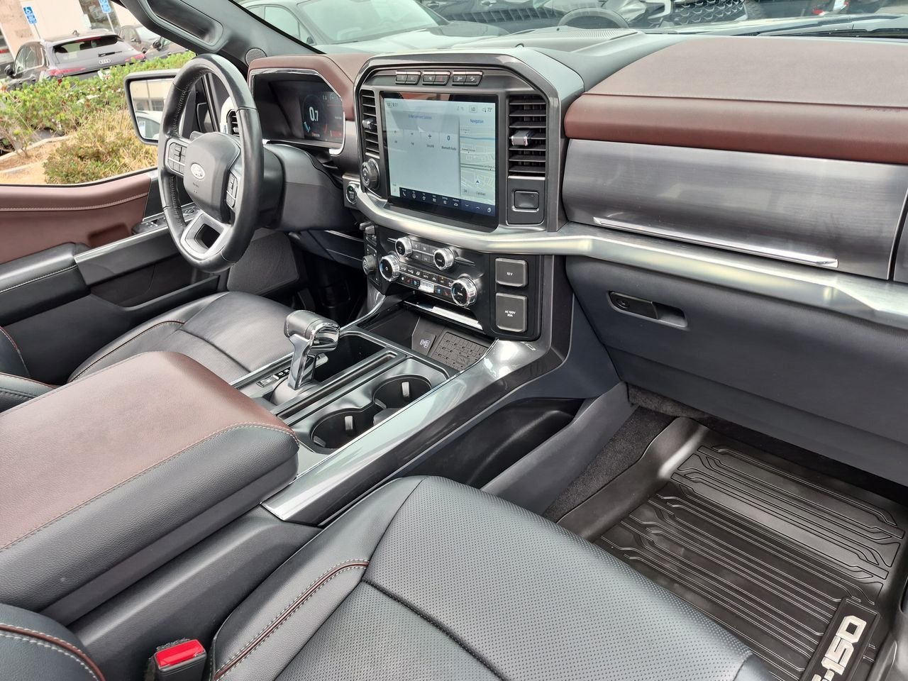 Used 2023 Black Ford Lariat image 30