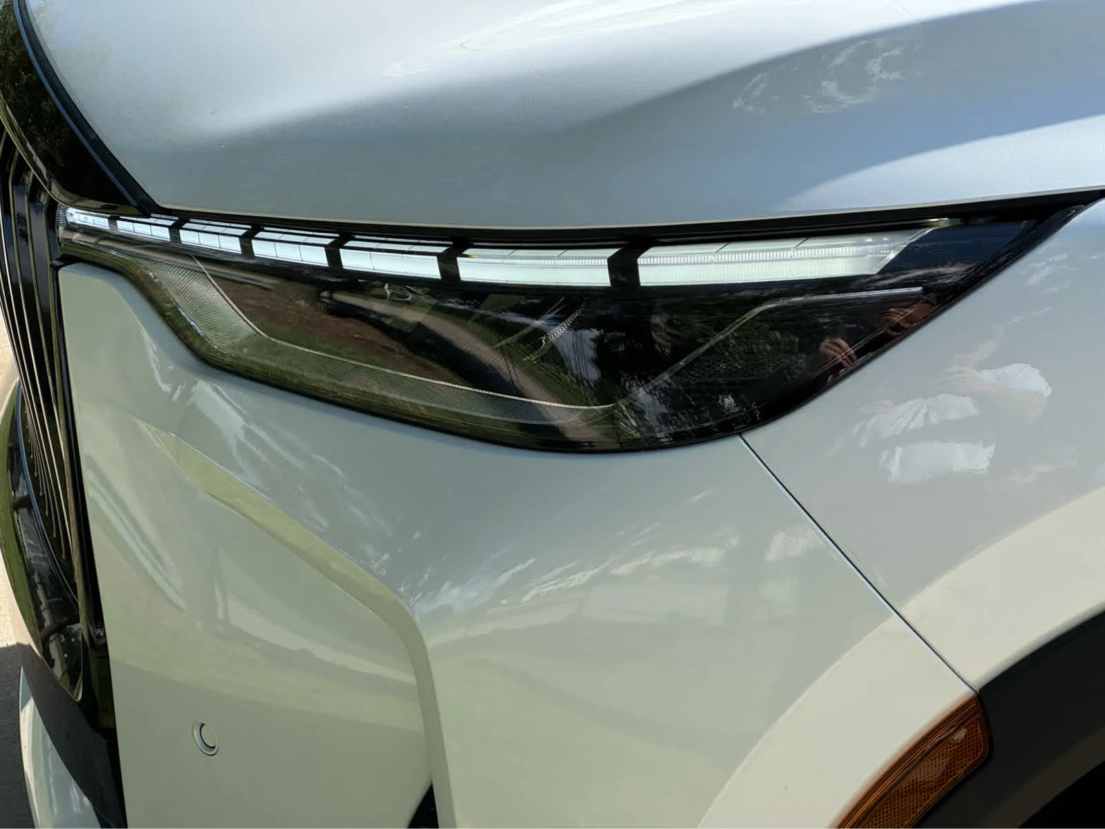 New 2027 2T RAD WHT INFINITI Autograph AWD image 5
