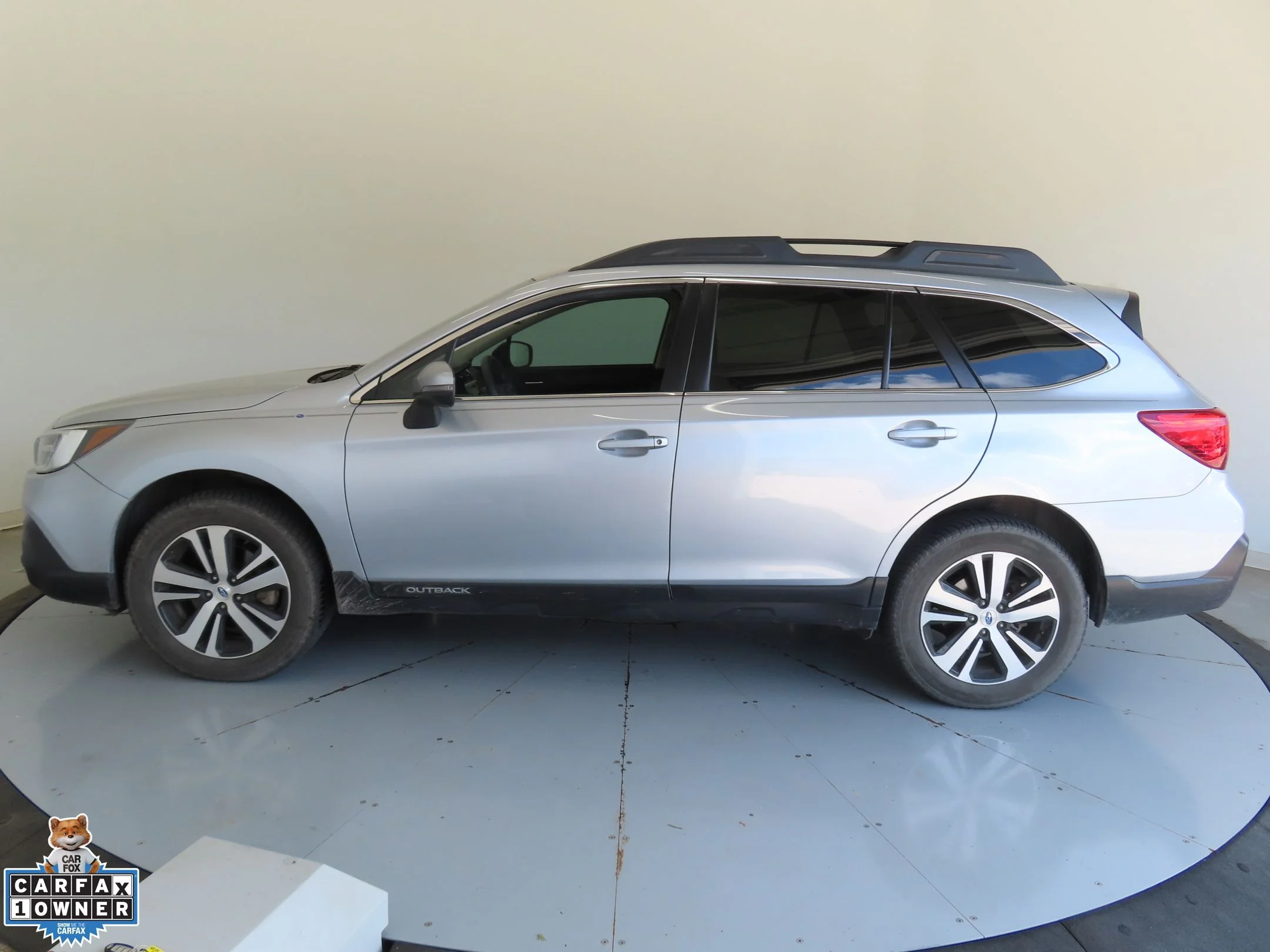 Used 2019 Silver Subaru 2.5i image 7