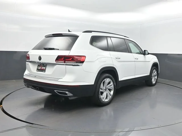 Used 2022 White Volkswagen 3.6L V6 SE w/Technology image 31