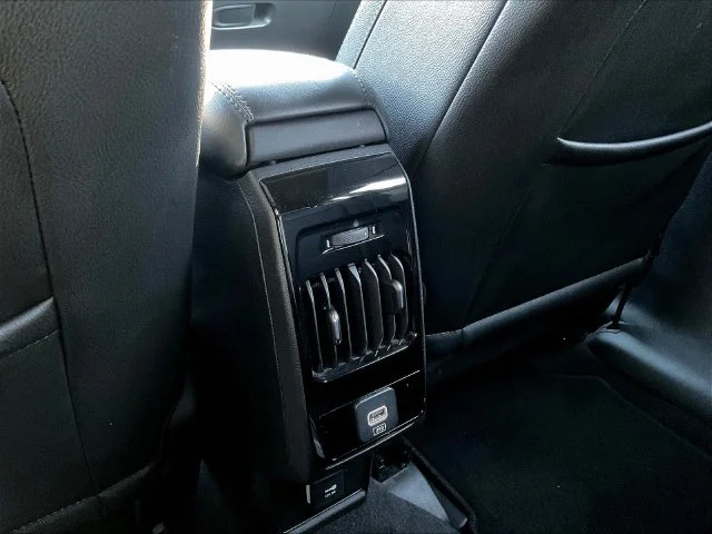 Used 2024 Silver Jeep Limited image 12