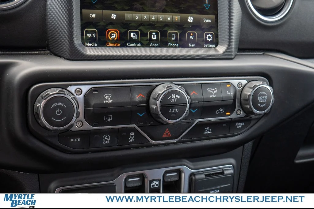 Used 2021 Black Clearcoat Jeep Overland image 23