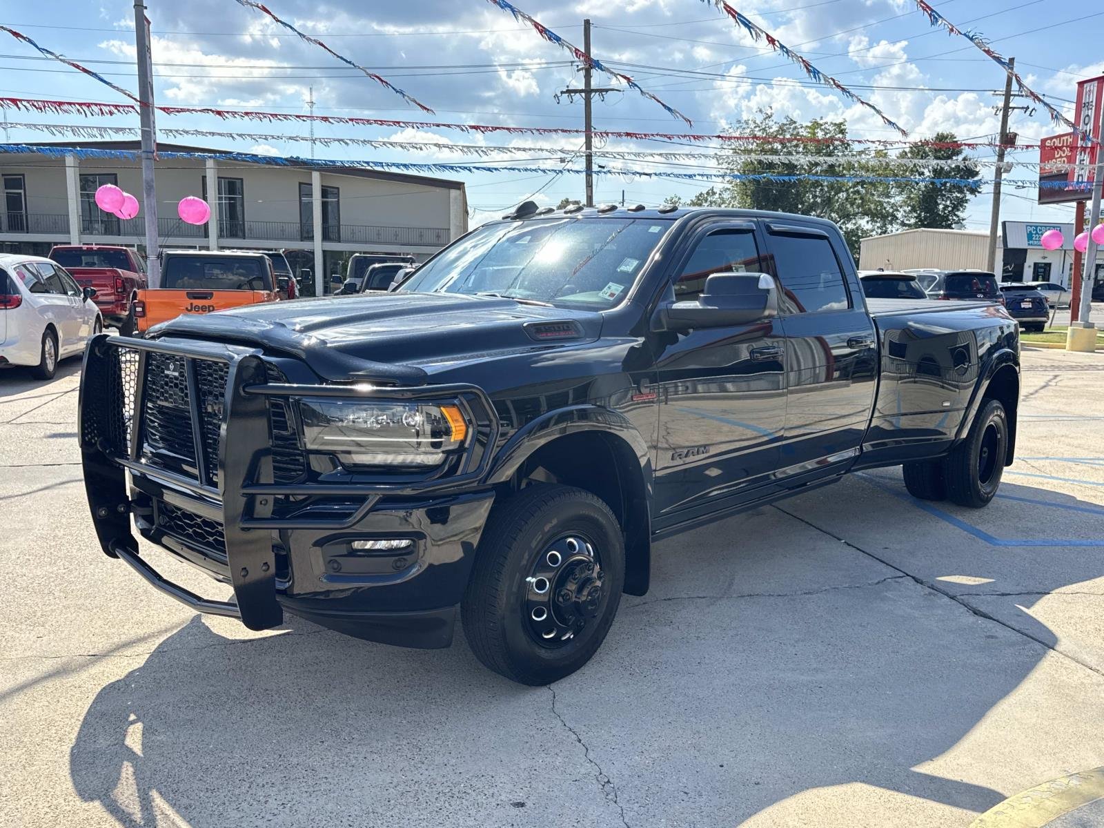 Used 2022 Diamond Black Crystal Pearlcoat Ram Limited image 3