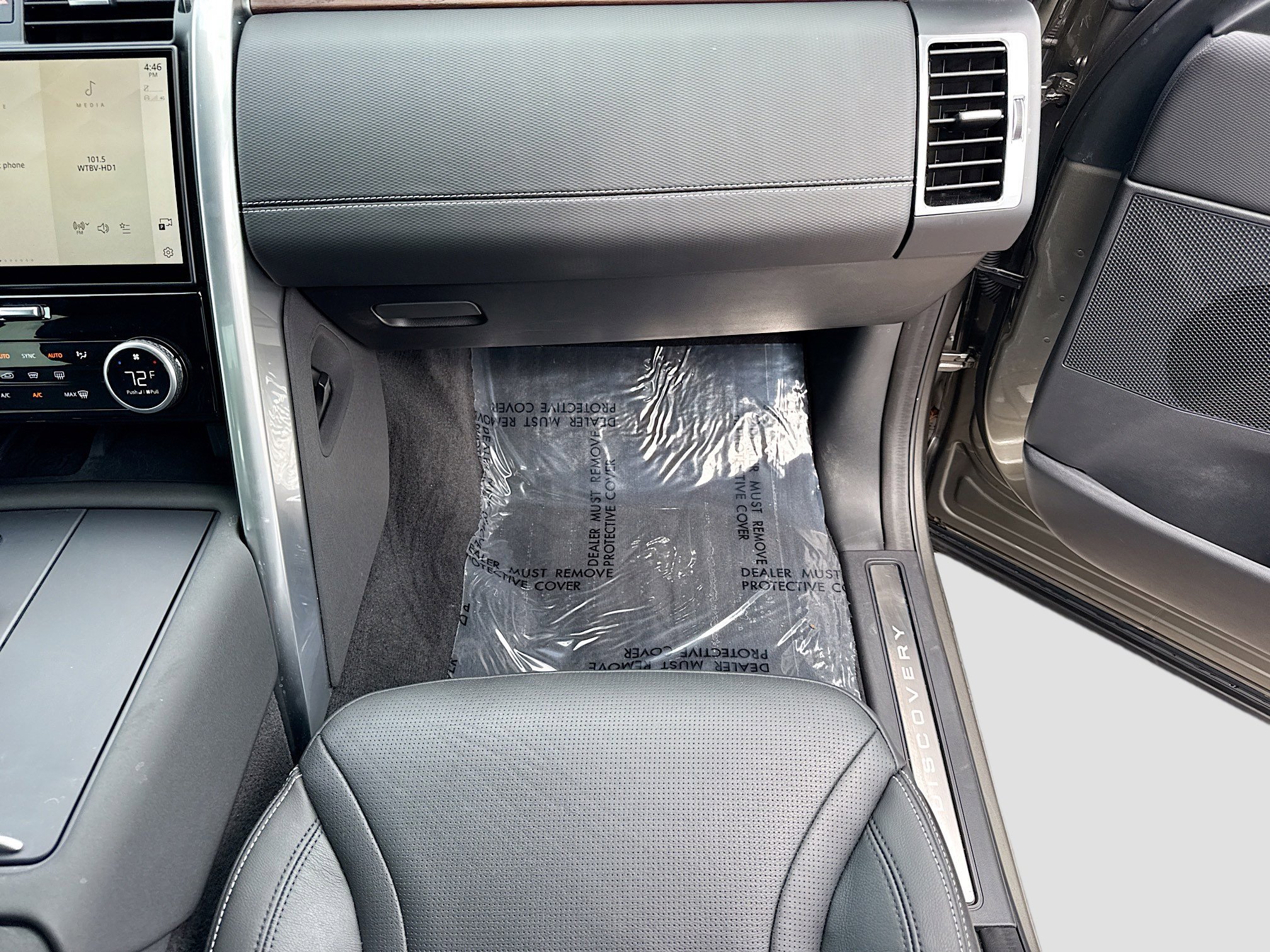 Certified Used 2025 Silver Land Rover Dynamic SE image 18