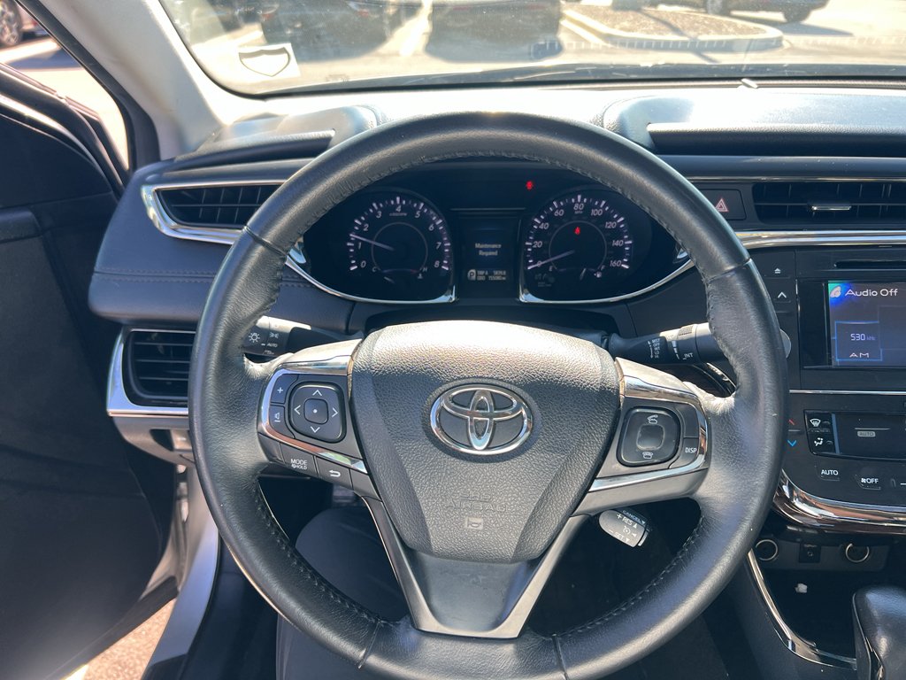 Used 2013 Classic Silver Metallic Toyota XLE Premium image 12