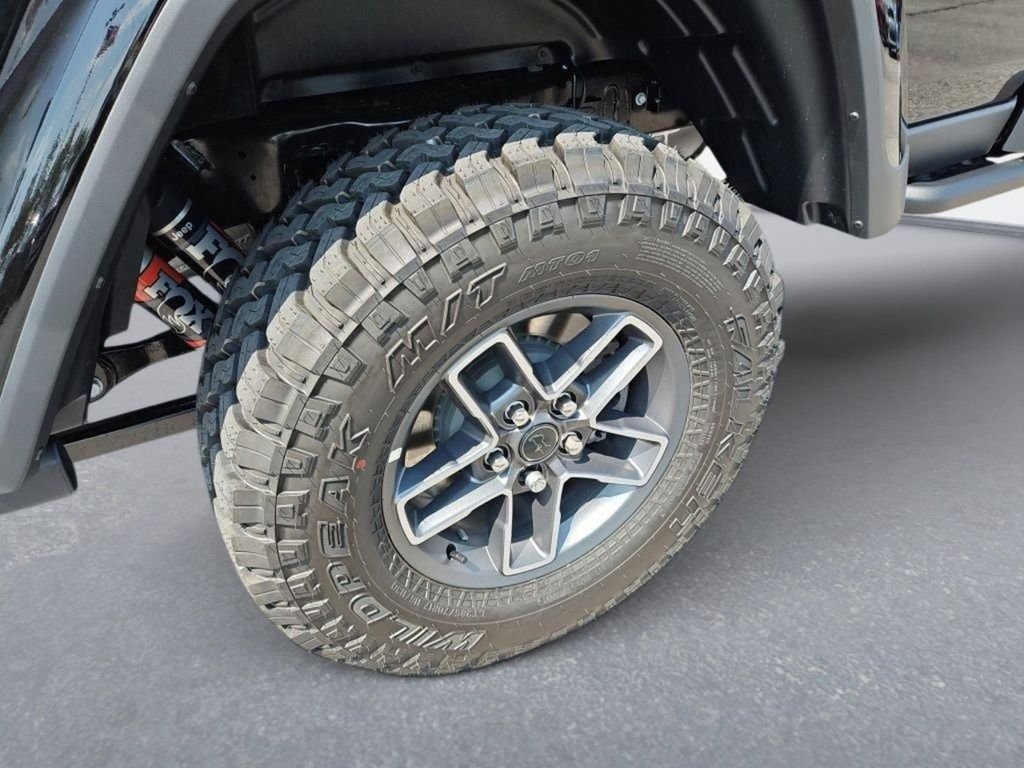 New 2026 Black Clear-Coat Exterior Paint Jeep Mojave X image 10