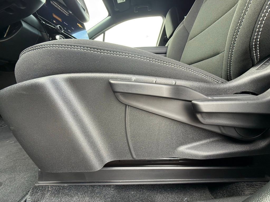 New 2026 Summit White Chevrolet LT image 27