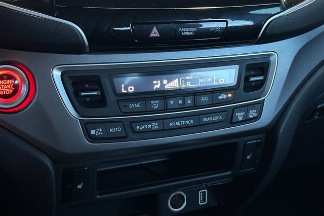 Used 2019  Honda EX-L image 22