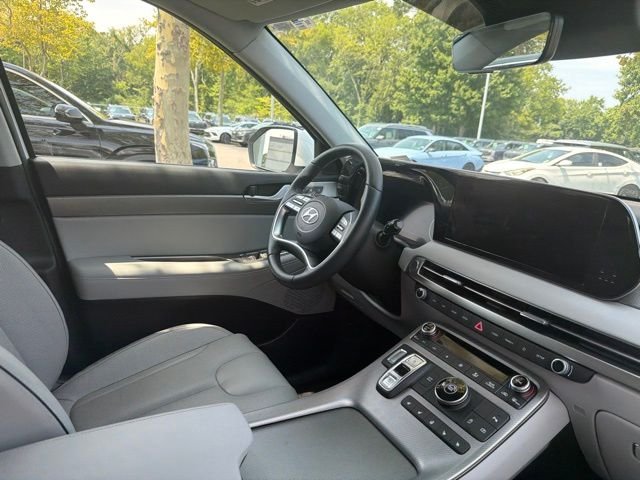 Used 2025 Hyper White Hyundai SEL Premium image 12